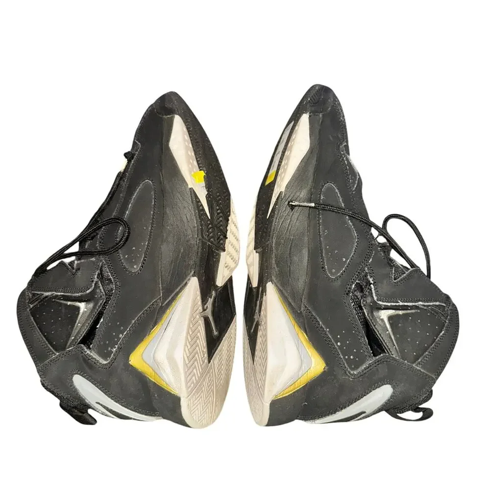 Nike Jordan True Flight Sneakers Men's Size 11 Black Metallic Gold Leather Shoes